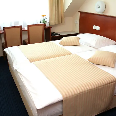 Hum Hotel